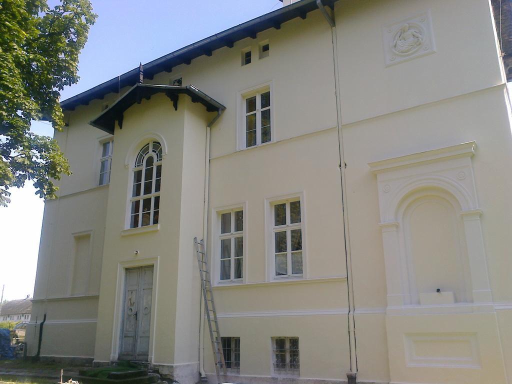 Agroturystyka "Palac W Janowie" Luaran gambar