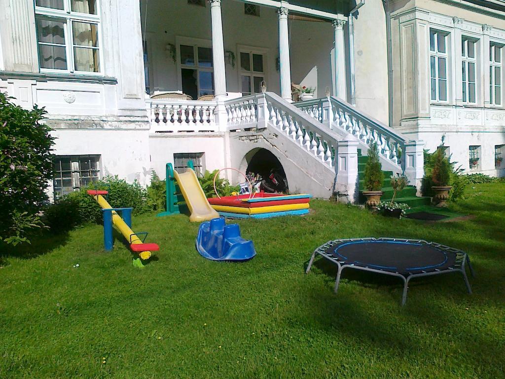 Agroturystyka "Palac W Janowie" Bilik gambar